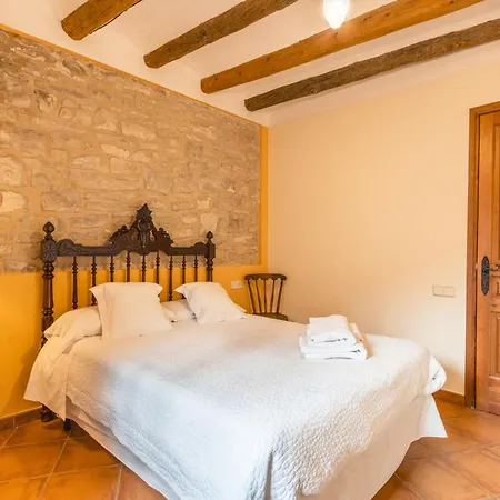 Cal Menut Holiday home